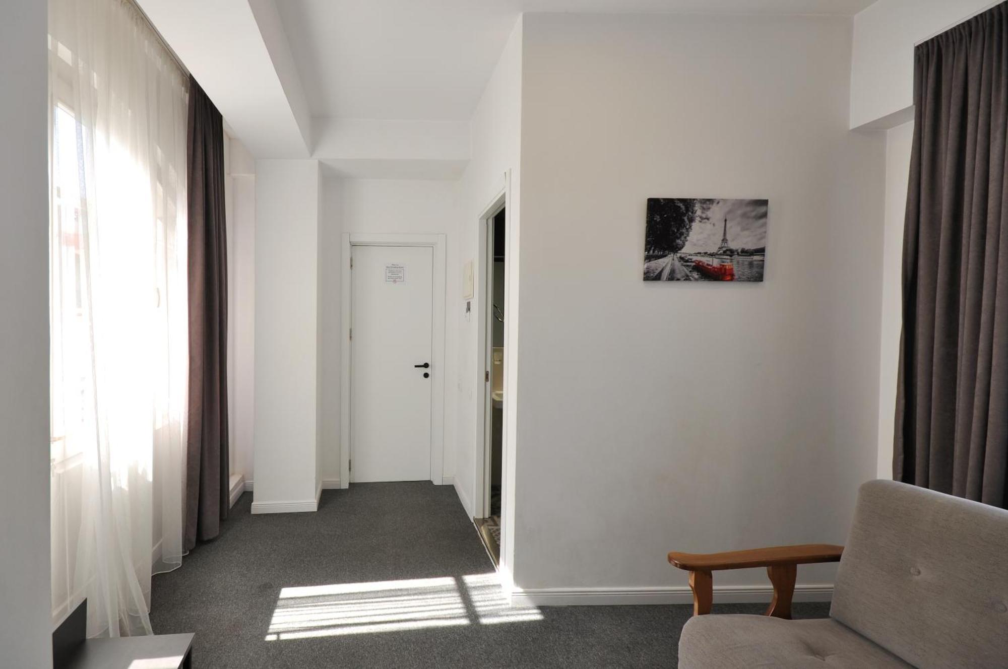 Meidan Inn Tbilisi Buitenkant foto