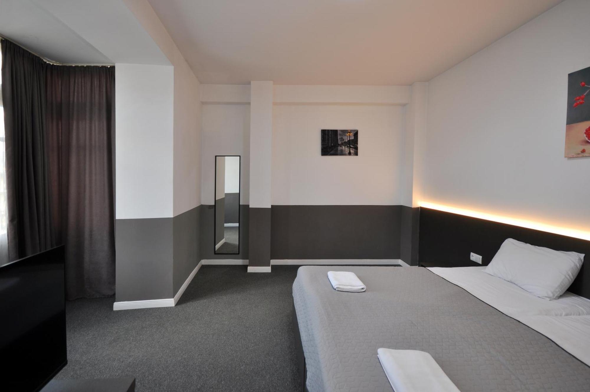 Meidan Inn Tbilisi Buitenkant foto