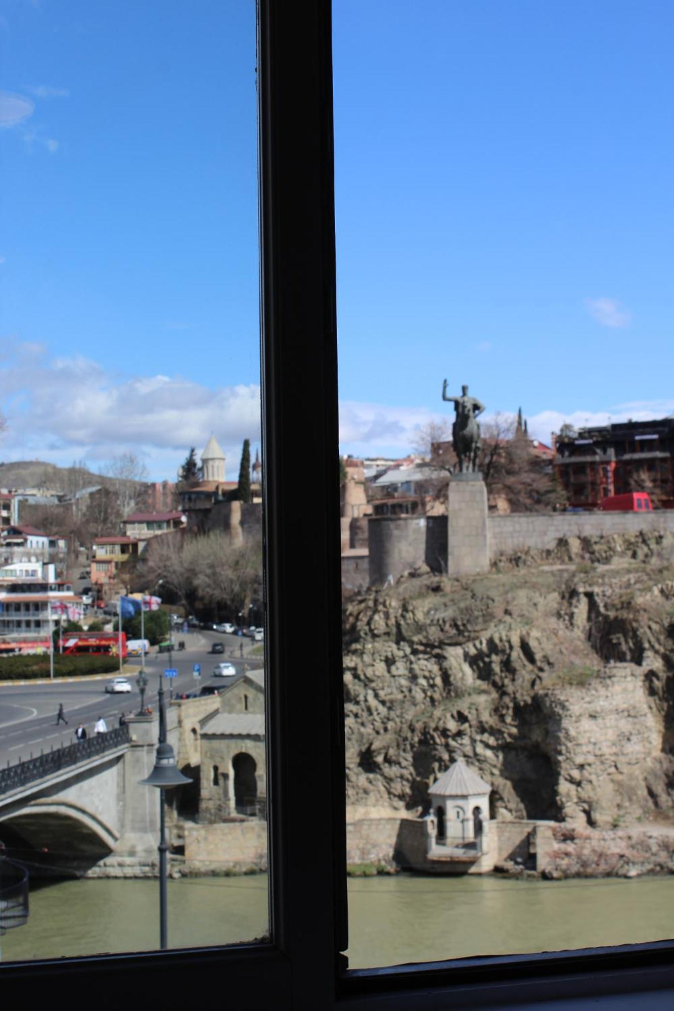 Meidan Inn Tbilisi Buitenkant foto