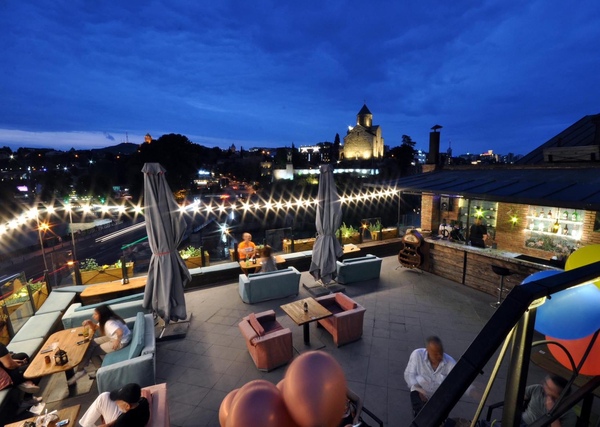 Meidan Inn Tbilisi Buitenkant foto